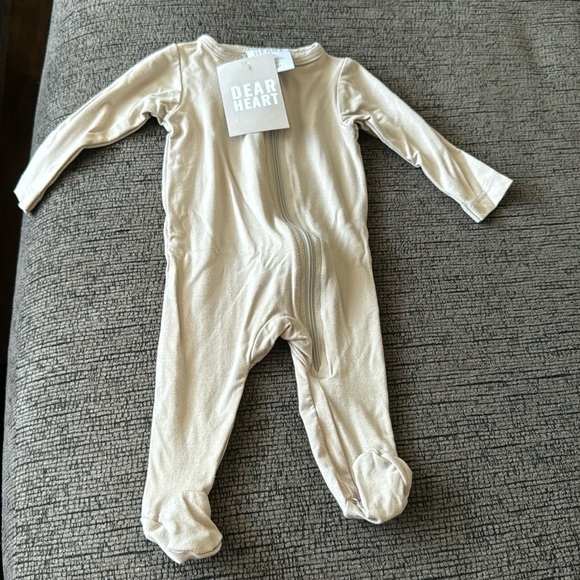 Dear Heart sleeper - Picture 1 of 3